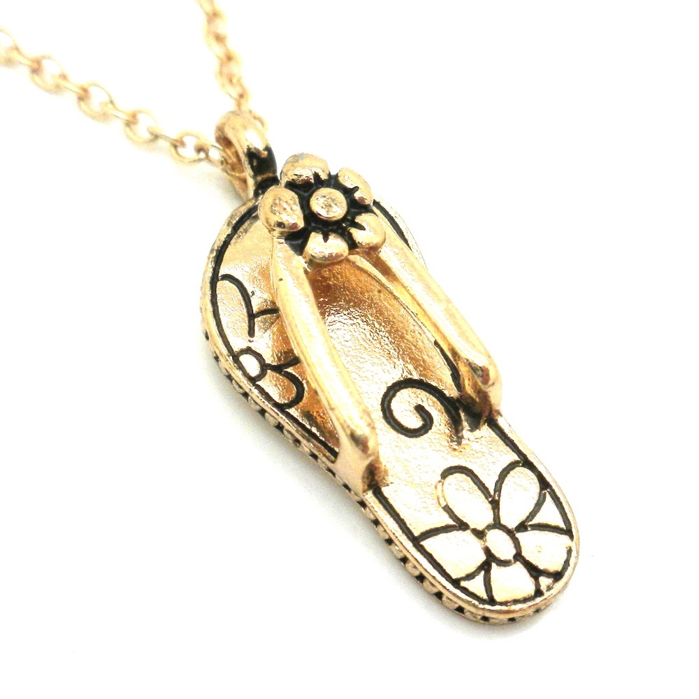 Pretty Flip Flop Pendant Necklace